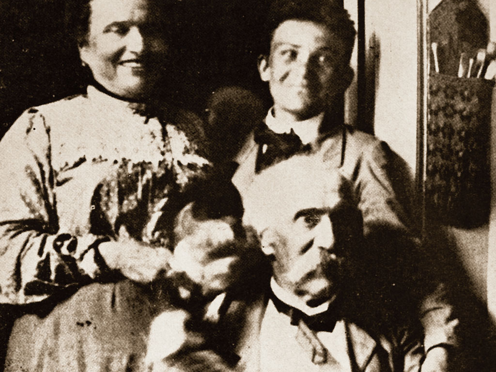 LIVORNO, 1898
Giovanni Fattori, la signora Micheli e Amedeo Modigliani.
