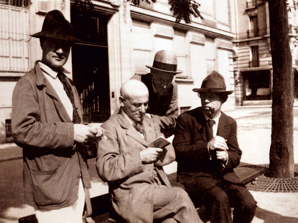 PARIGI, 1916
Modigliani, Max Jacob, Zarate e Salmon