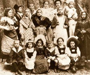 LIVORNO, 1893 - Amedeo Modigliani alla festa di fine anno della scuola privata